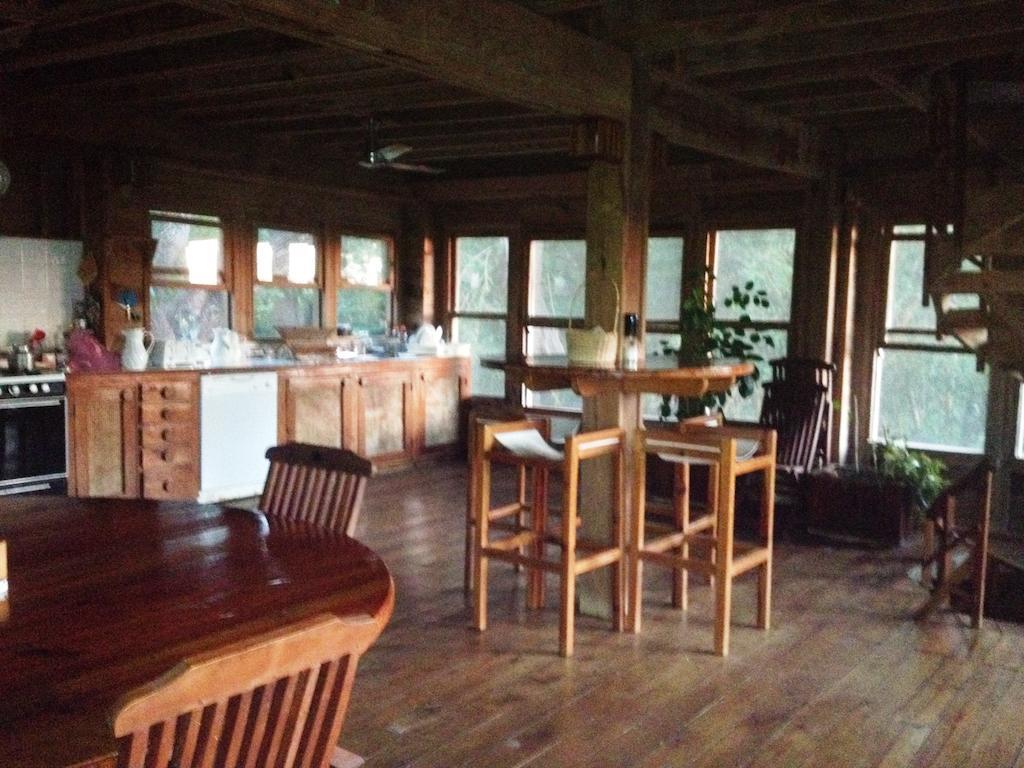 Roatan Bed & Breakfast Apartments West End Esterno foto