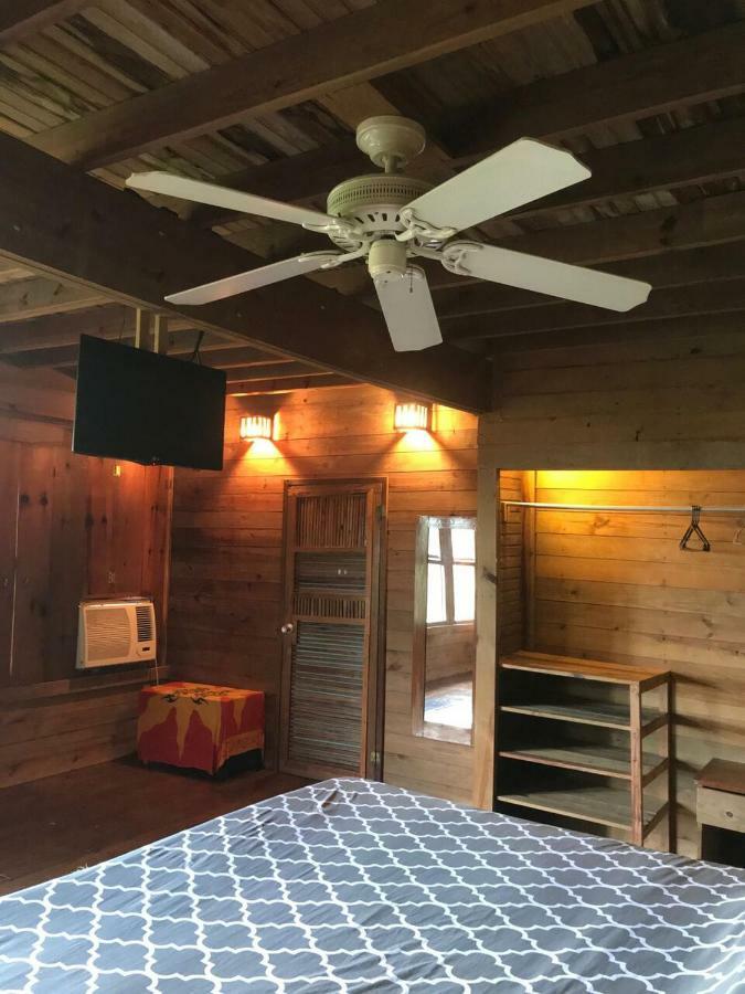 Roatan Bed & Breakfast Apartments West End Esterno foto